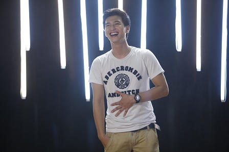 Hotboy Huỳnh Anh vui vẻ với “người mới“